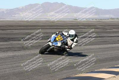 media/Jan-16-2026-CVMA Friday Practice (Fri) [[6f2bf47531]]/5-Racer 4-Trackday1/Session 2 (Bowl)/